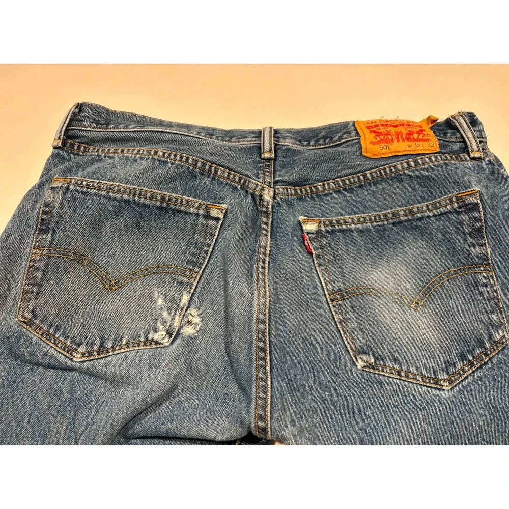 Levis 501 Original Fit Mens Jeans 35x32 Blue Denim Button Fly Straight Leg